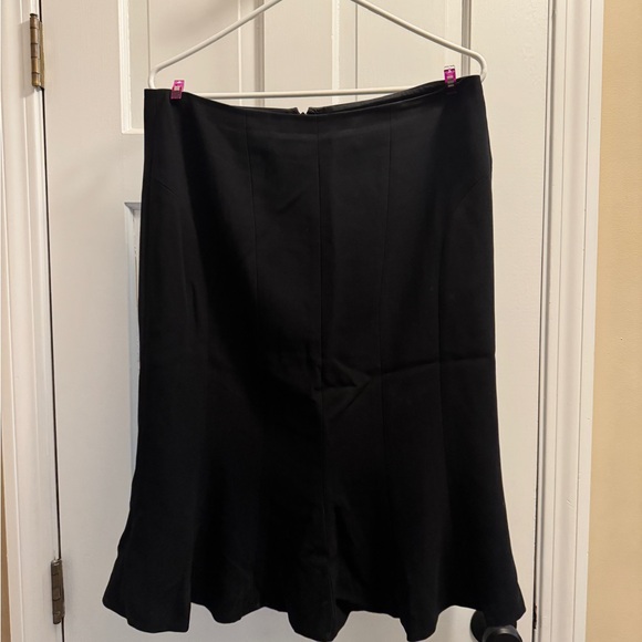 Ann Taylor Dresses & Skirts - Ann Taylor Classic Black Skirt